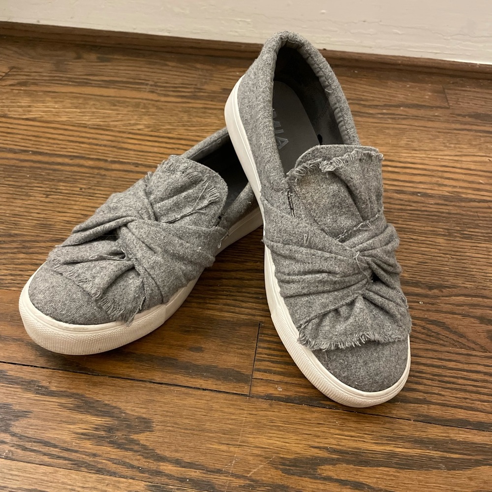 MIA Sneakers